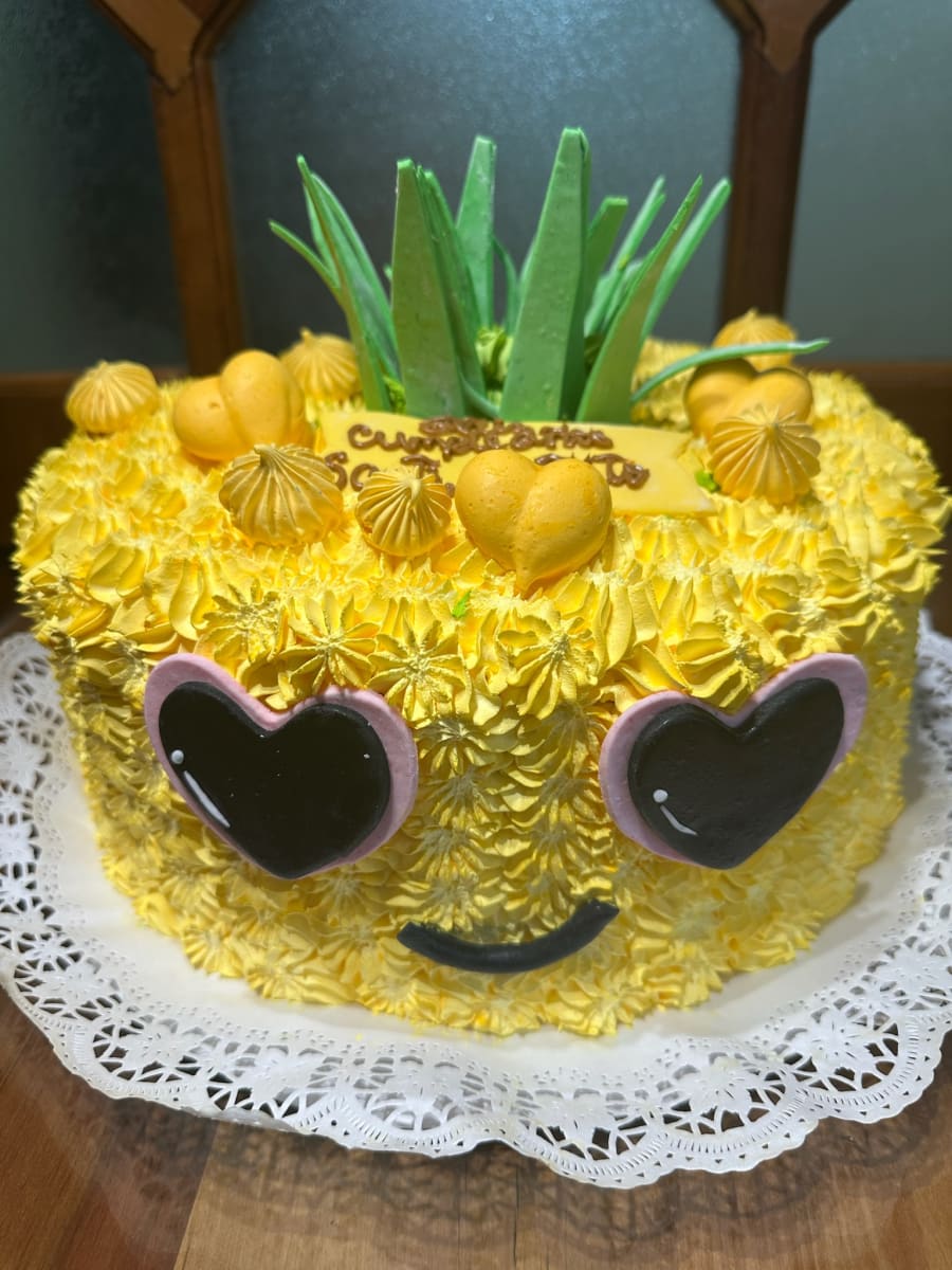 Tortas temática Emoji Piña2