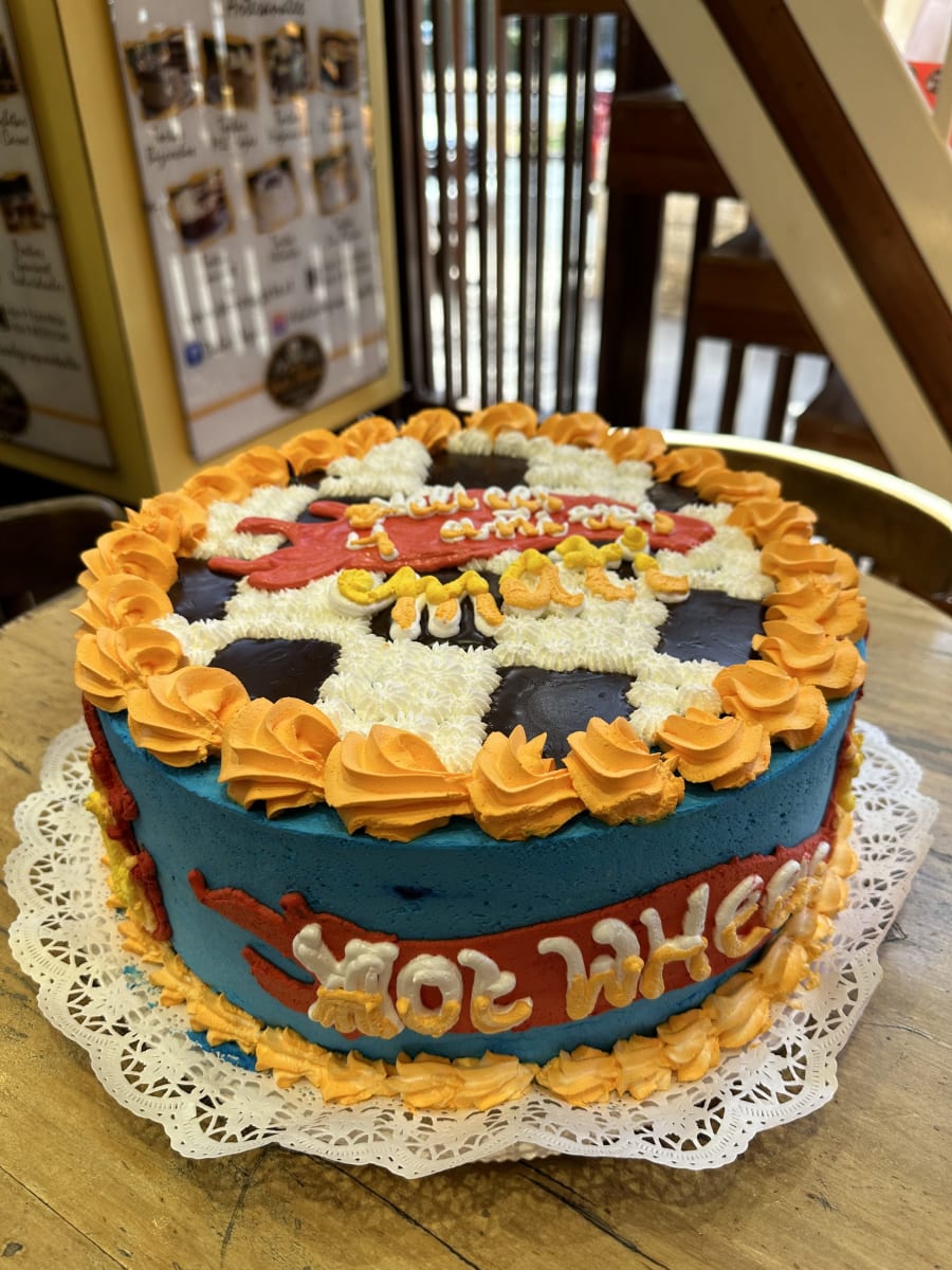 Torta Temática Hot Wheels2