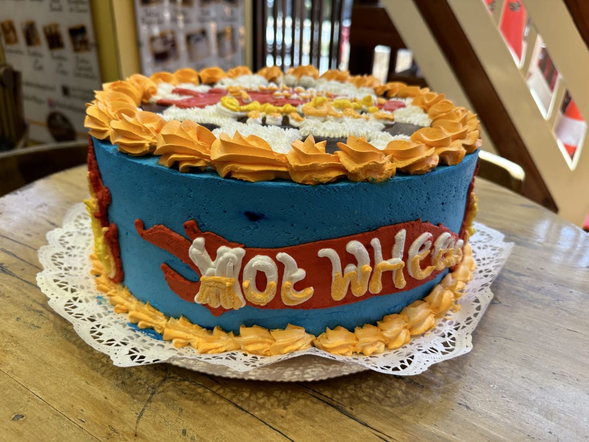 Torta Temática Hot Wheels3