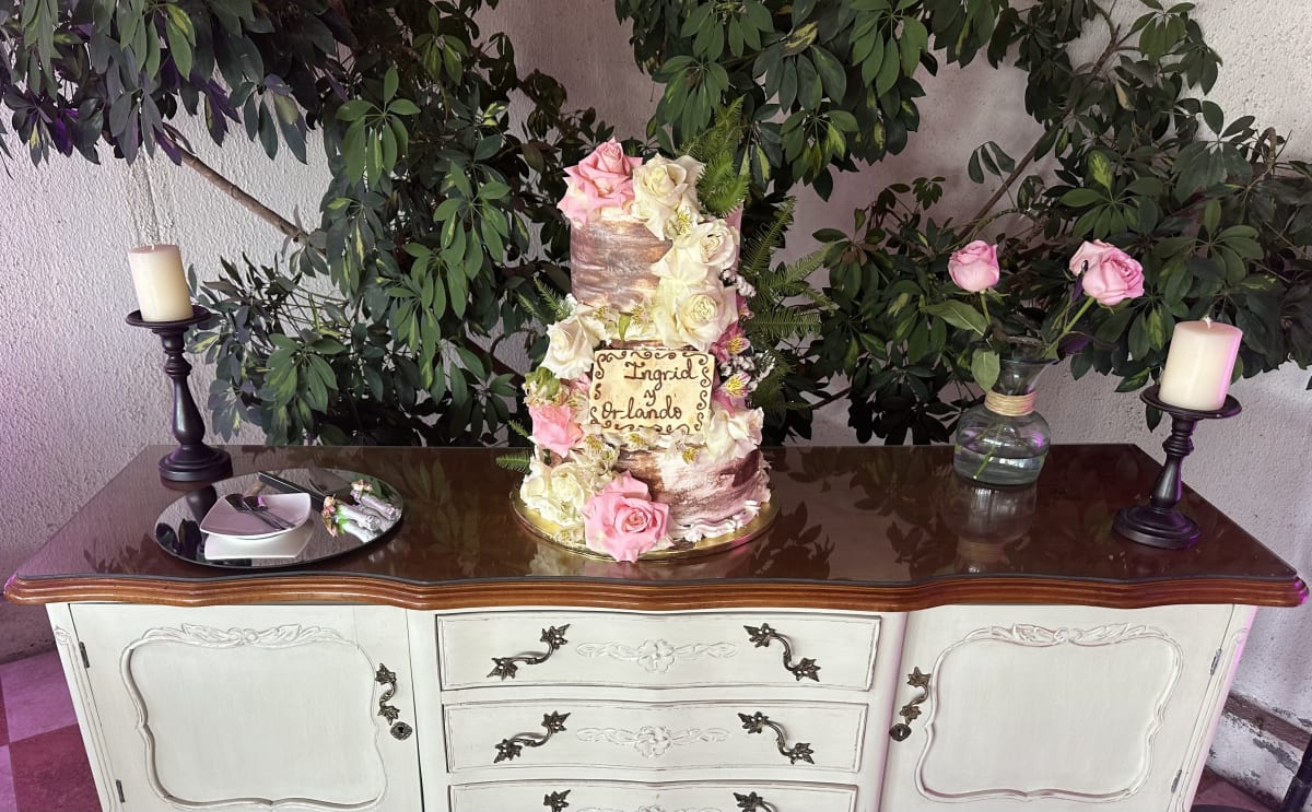 Torta Novios Temática Marmoleado & Rosas Naturales3