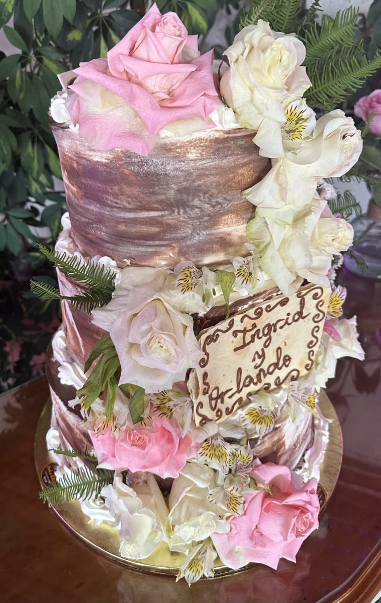 Torta Novios Temática Marmoleado & Rosas Naturales1