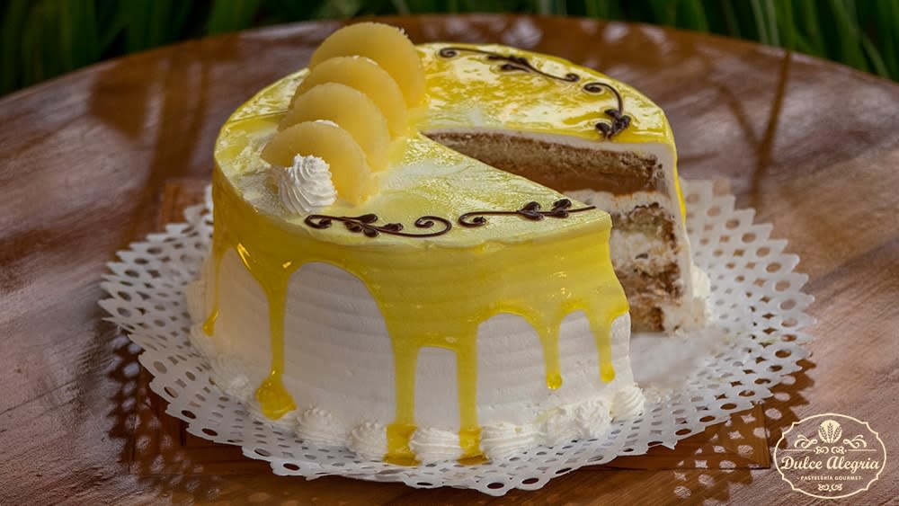 Torta Bizcocho Piña 3