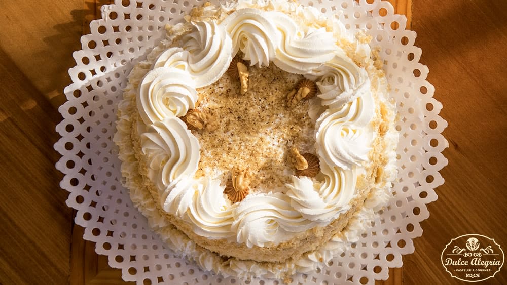 Torta Mil Hojas Manjar Chantilly Nuez3