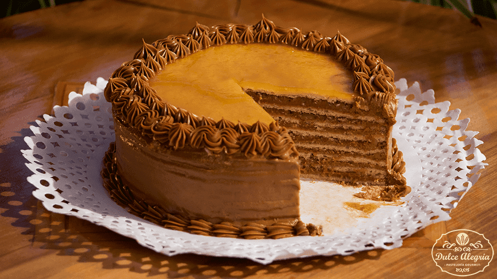 Torta Panqueque Manjar Lúcuma Almendra3