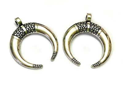 Colgante Plateado Luna Invertida 27mm (Unidad)1