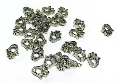 Colgante Plateado Mano Fátima 12mm (10 Unidades)