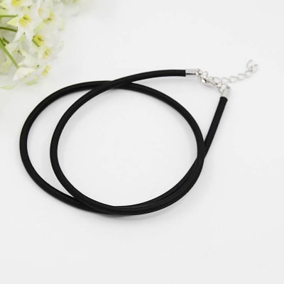 Collar Seda Negro 3mm Broche (Tira)