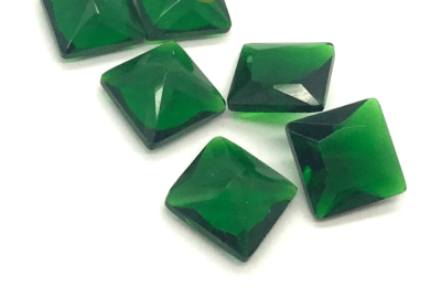 10x10mm Turmalina Verde Glass Cuadrada (Un)
