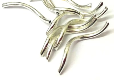 Tubo Plateado Doble Curvo Liso 25x2mm (10 Unidades)