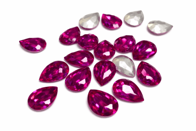 Vidrio Gota Facetado Fucsia 18x13x6mm (Unidad)