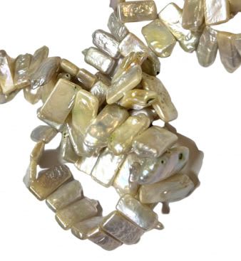 Perla Natural Dientes Blanco-Verde 14x6,5mm (Tira)1