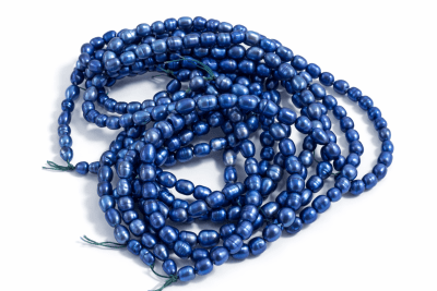 Perla Natural Arroz Azúl 9x7mm (Tira)