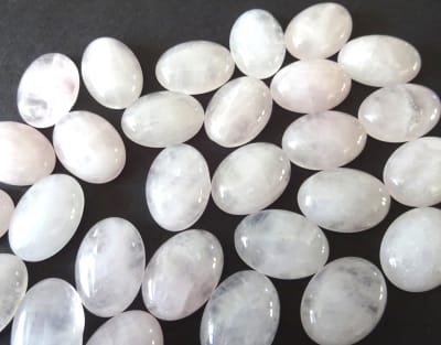 16x12mm Cuarzo Blanco Coubuchón Oval (Un)