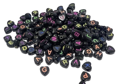 Letras Corazón Negras Colores  7mm (20 gramos)