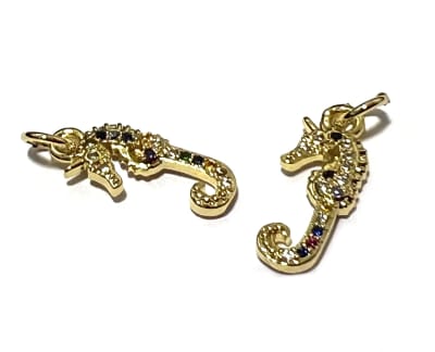 Mini Colgante Caballito de Mar y Circones Baño Oro 18k 21mm (Unidad)