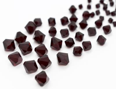 Bicono Punta Swarovski Granate 4mm (6 Unidades)