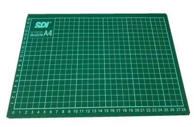 Base de Corte Extra Grueso 30x22cms Cuadriculada (Unidad)