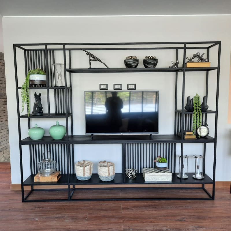 Mueble TV metal pintura electroestática 250x200cm