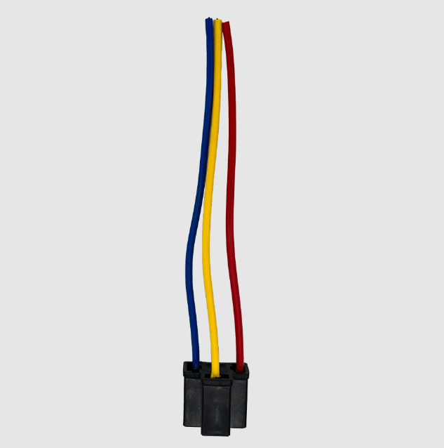 ENCHUFE PLASTICO 3 PATAS ( H4 )2