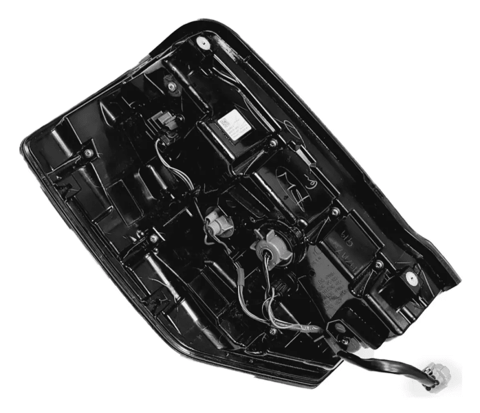 FAROL DERECHO MITSUBISHI L200 2019-20233