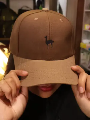 GORRO MARCA DUVAL ESTAMPADO LLAMA BLANCA COLOR MARRON/BEIGE1