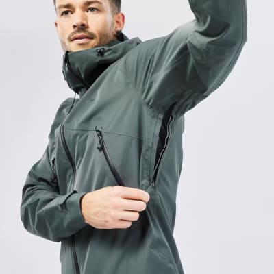 CHAQUETA DE SENDERISMO IMPERMEABLE LIGERA - MH500 - MASCULINO - QUECHUA/VERDE TALLA S1