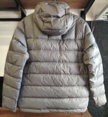 CHAQUETA LIGERA MASCULINA – PLUMA DE PATO PREMIUM