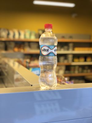 Agua natural sin gas 600 ml Agua natural sin gas 600 ml