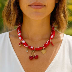 Collar Cherry Mood