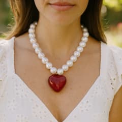 Collar Pearl & Red Heart Classic
