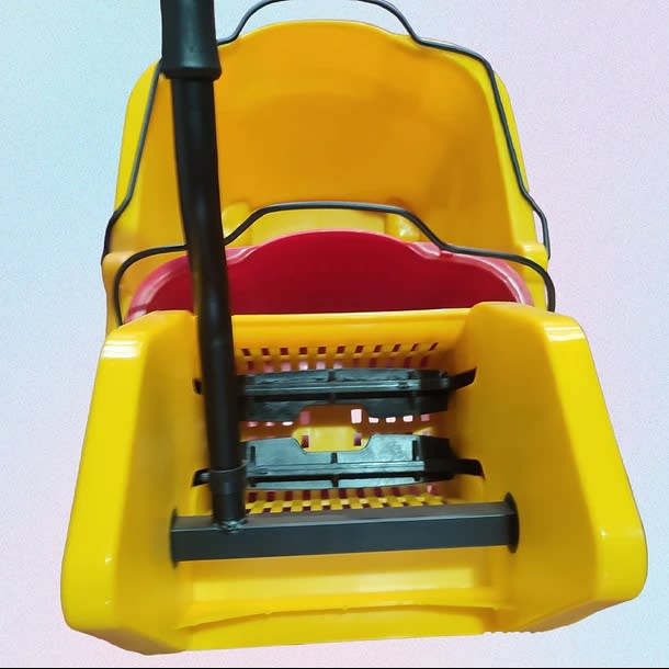 Carro estrujador 35 lt. con recipiente para agua sucia 15 lt.2