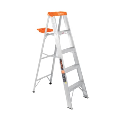 Escalera de tijera tipo ll 4 peldaños y bandeja1