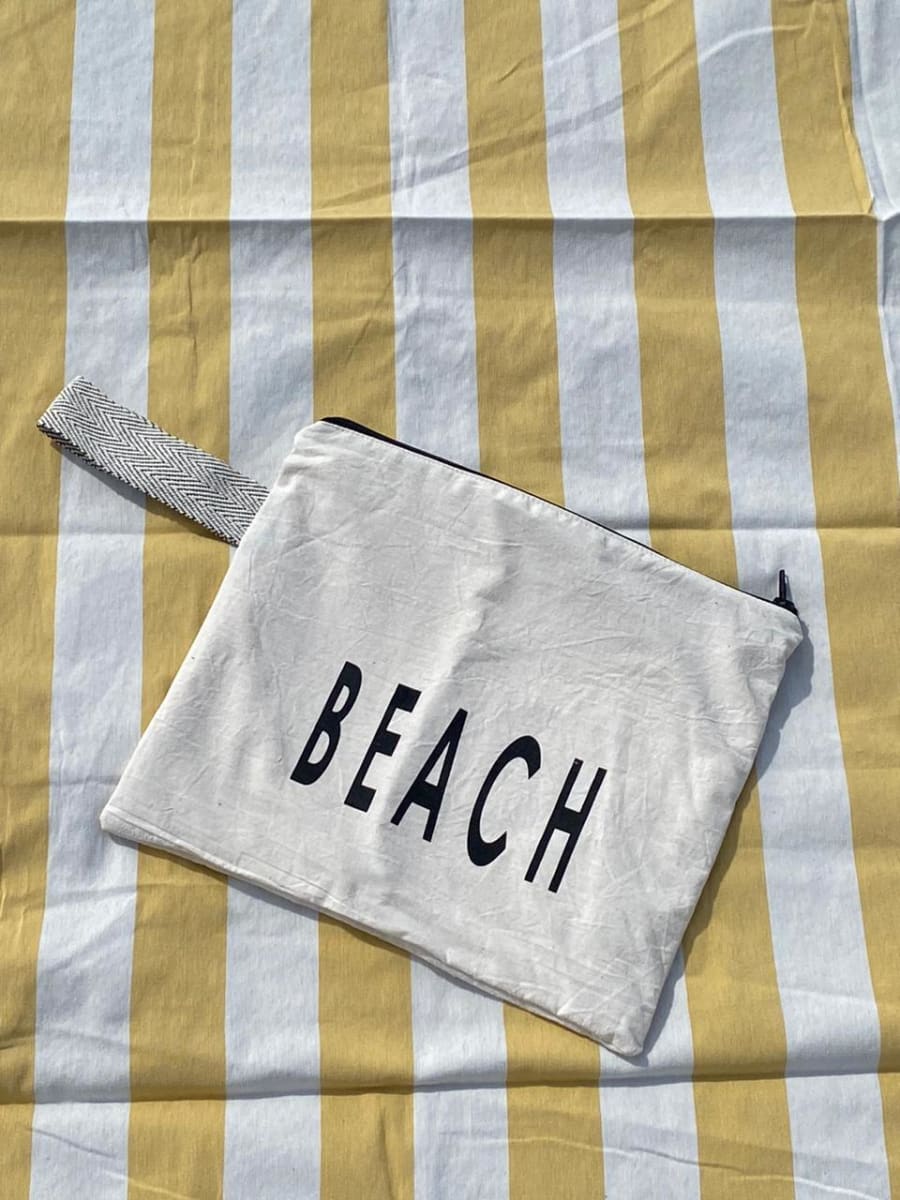 Cartuchera L Beach2