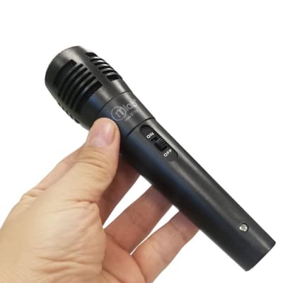 Micrófono Microlab alámbrico model8779