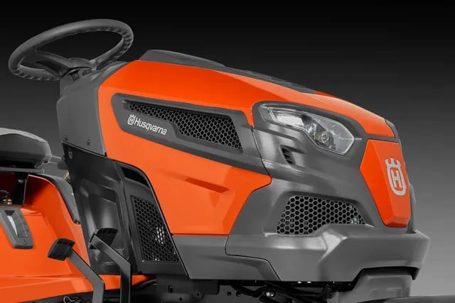 TRACTOR CORTACESPED TS 138L3