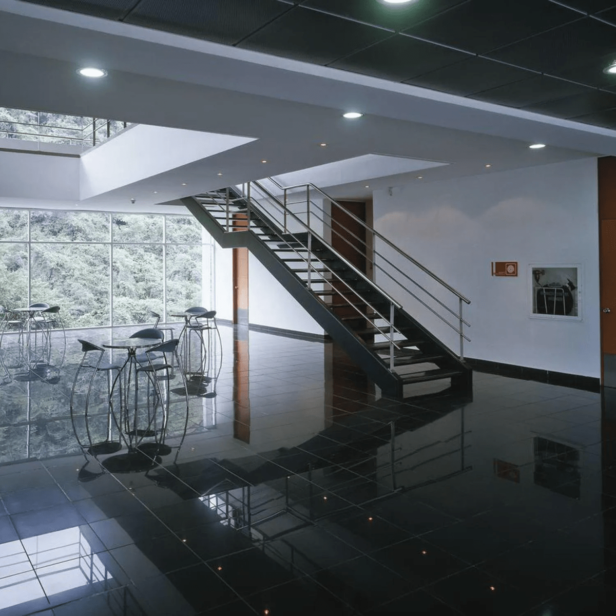 PORCELANATO NEGRO 60X602