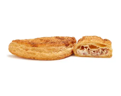 Empanada Hojaldre Queso y Tocino (Bacon)1