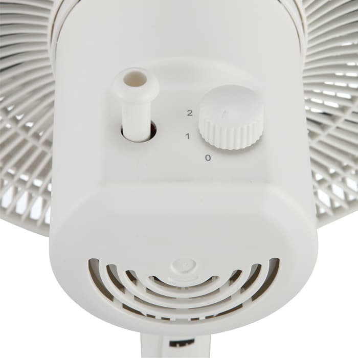 Detalle de los controles en la parte trasera del ventilador de mesa Bestherm