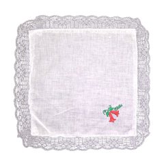 Pañuelo Blanco Con Blonda Copihue Bordado 28X28Cm