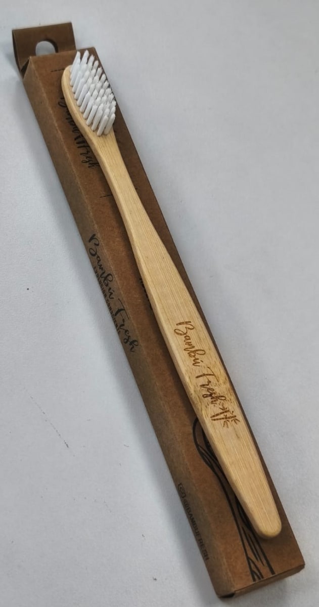 CEPILLO DENTAL BAMBÚ ADULTO1