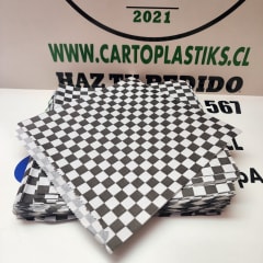 PAPEL ANTIGRASA SOBRE CHURRASCO