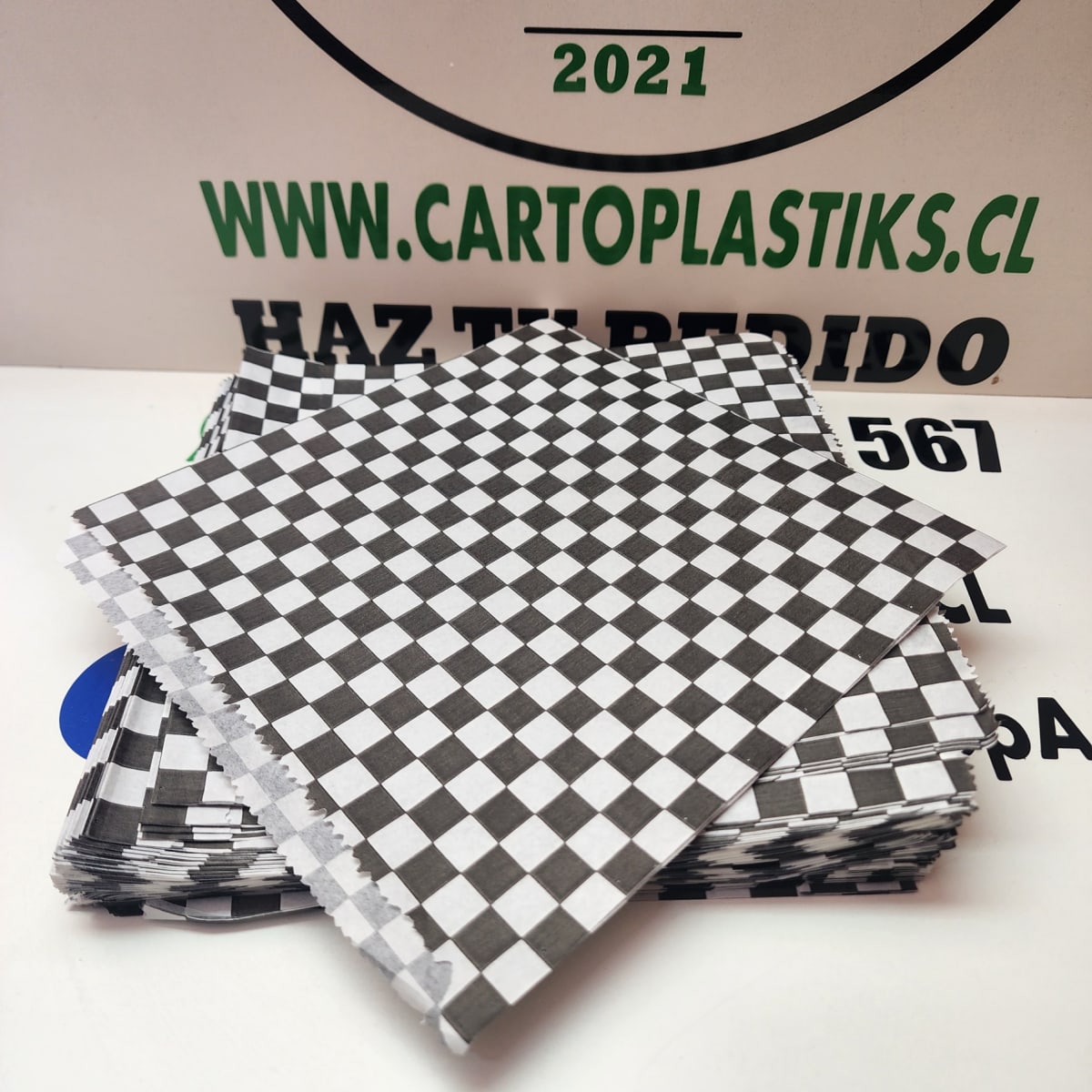 PAPEL ANTIGRASA SOBRE CHURRASCO1