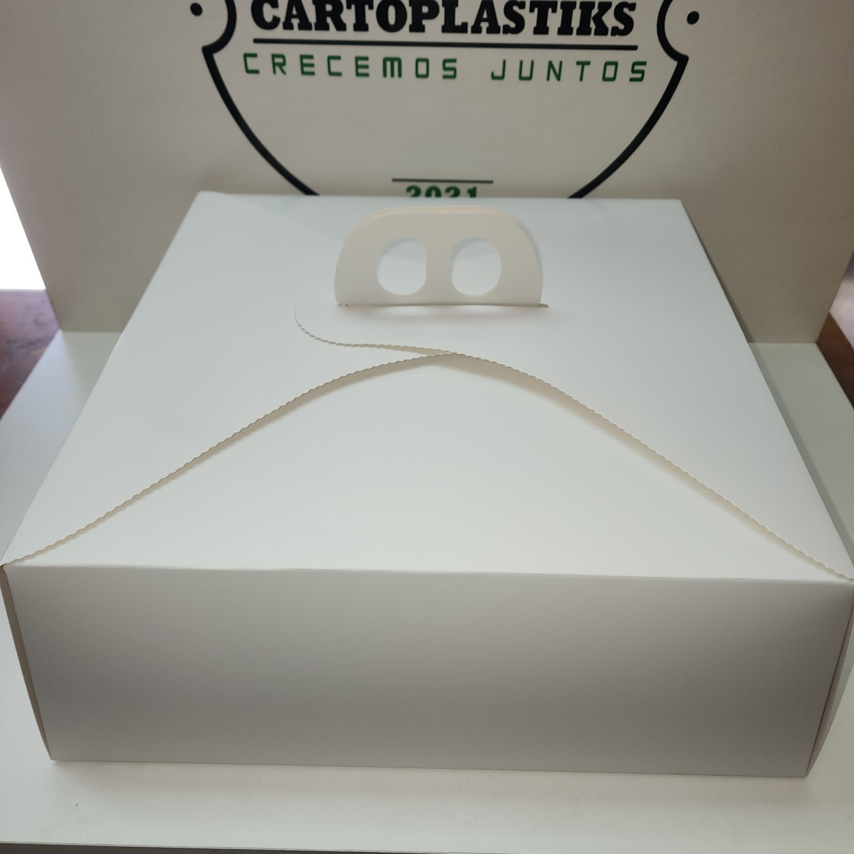 TORTA GRANDE BLANCA 35*35*12.51