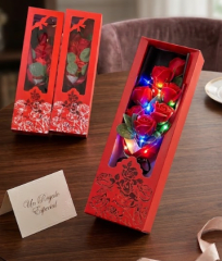 RAMO DE ROSAS PETALOS DE JABON CON LUCES