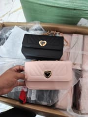 CARTERA BROCHE CORAZON