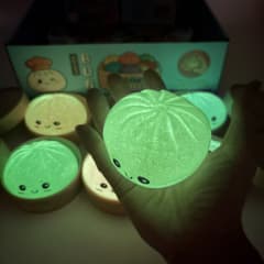DUMPLING SQUISHY QUE BRILLAN EN OSCURIDAD