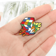 BROCHE CUBO DE RUBIK