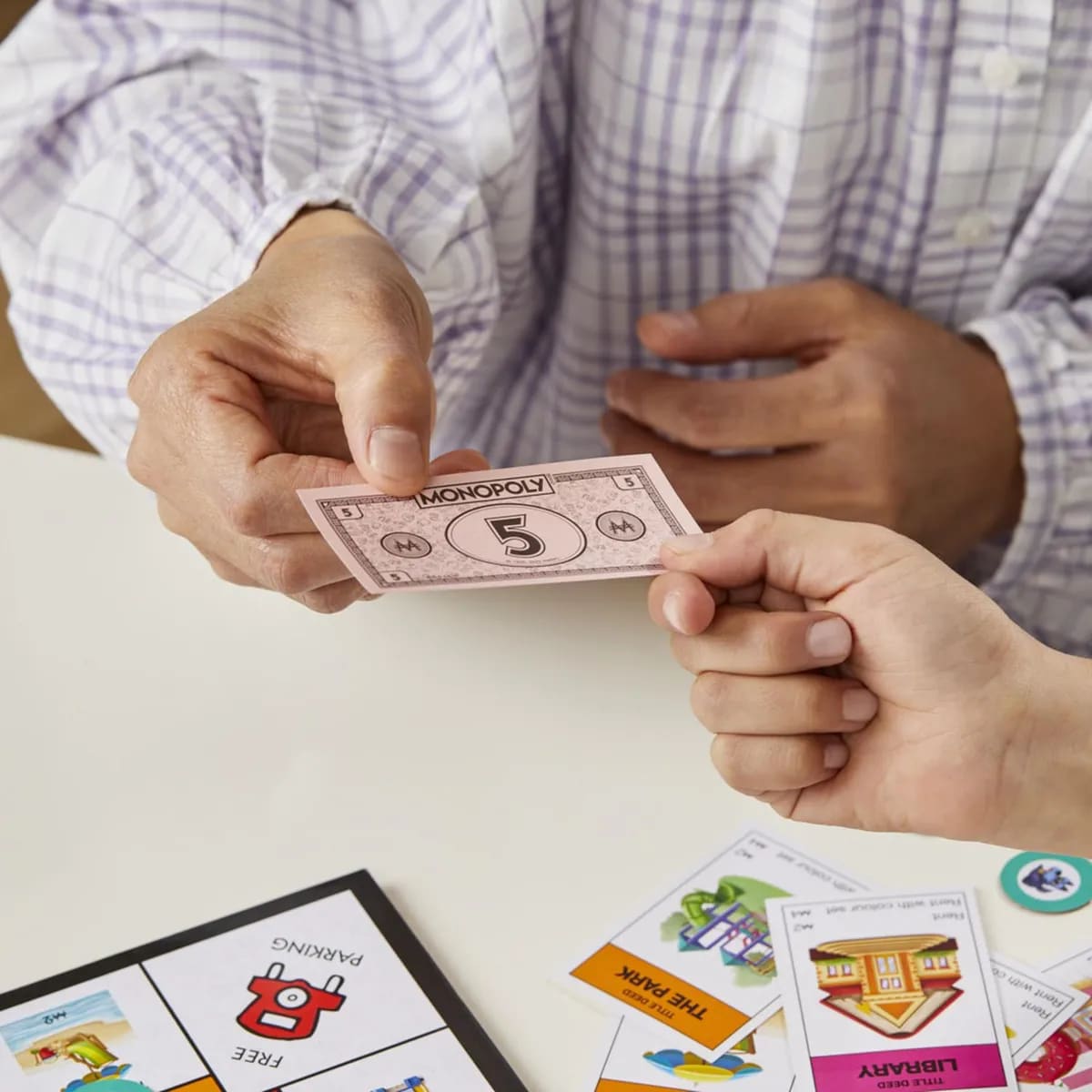 MONOPOLY DESCUBRE JUGANDO BOX5