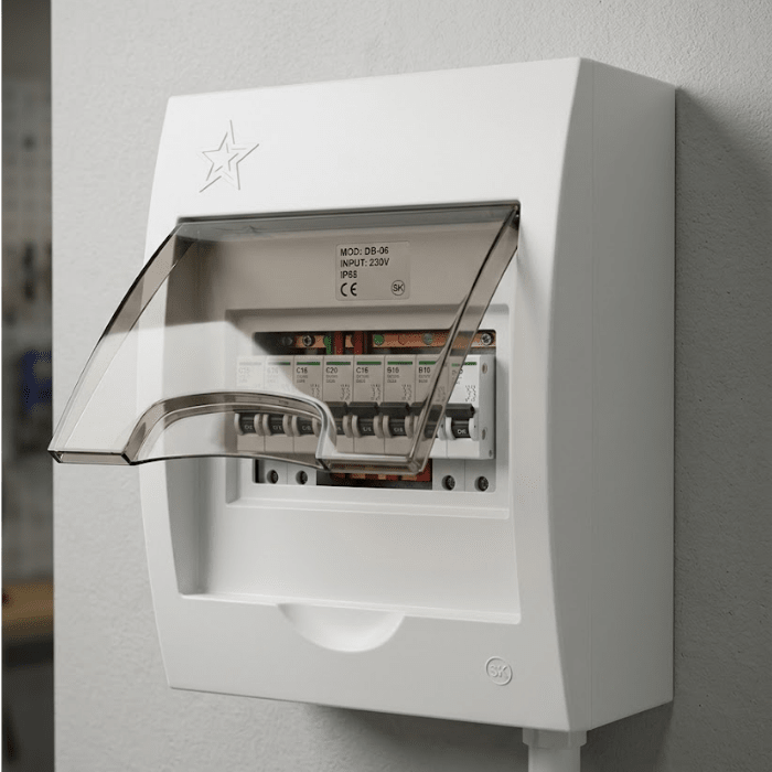 CAJA PLASTICA VISIBLE 5 POLOS (A-069)2