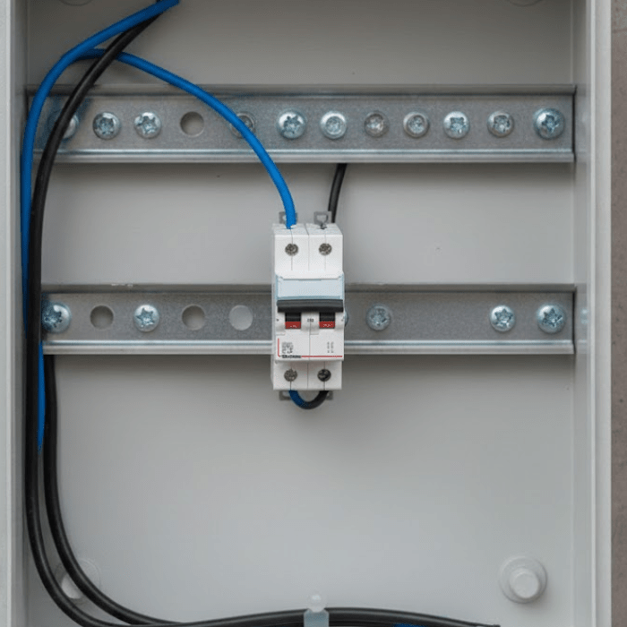 LLAVE TÉRMICA 2 x 25A RIEL BTICINO2